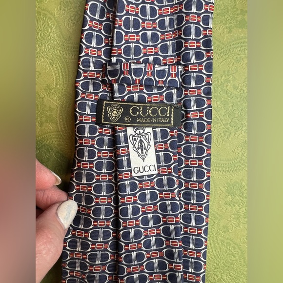 Authentic Gucci tie - Picture 3 of 4